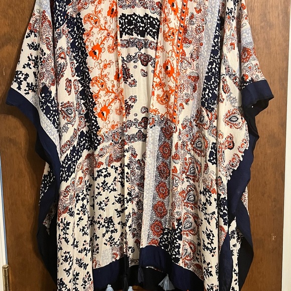Sim and Sam Bohemian Multicolor Kimono with Tassels one size. - Picture 3 of 8